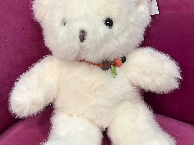 Білий ведмедик