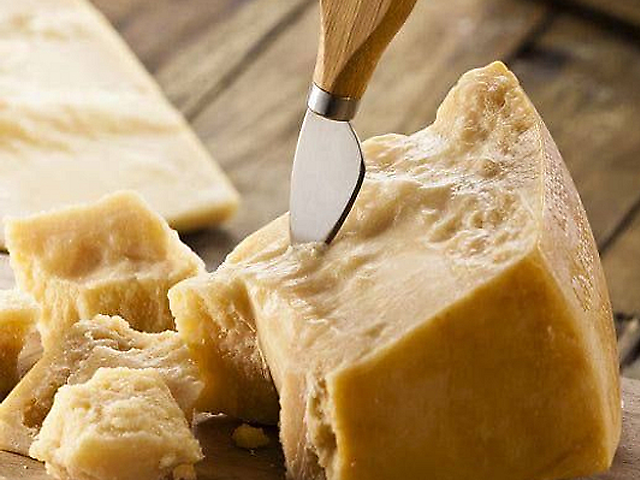 Сир Parmigiano Reggiano 24