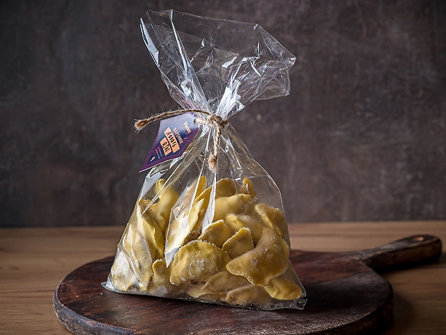 ВАРЕНИКИ ПО-ІТАЛІЙСЬКІ З ЛОСОСЕМ  І СИРОМ ПАРМЕЗАН