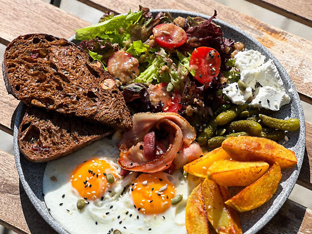 СНІДАНОК ПО-СЕЛЯНСЬКИ: 