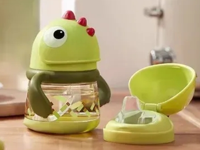 Поильник динозаврик с сменной зеленой насадкой с соломинкой Baby Care