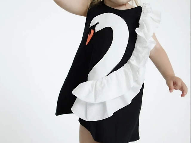 Сукня чорна з лебідем Wauw Capow