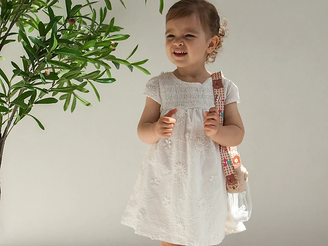 Сукня біла з коротким рукавом жатка з квітковою вишивкою Sergent Major