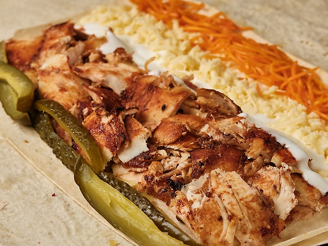 Шаурма куриная сыр морковка