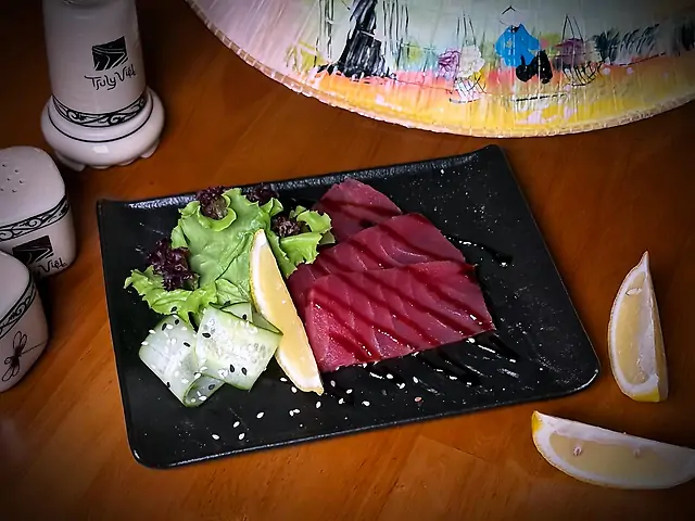 Сашимі тунець