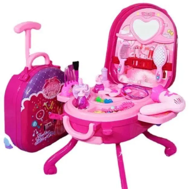 Набір аксесуарів для переодягання Barbie 4-в-1 ручний візок- рюкзак